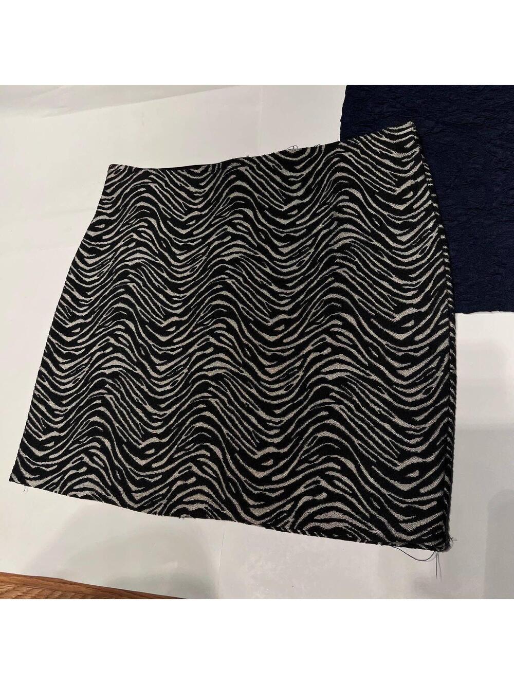 Mini Skirt bundle - Picture 2 of 9